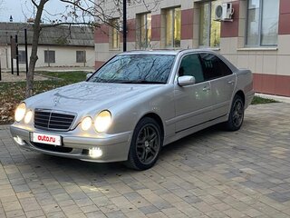 2001 Mercedes-Benz E-Класс 200 II (W210, S210) Рестайлинг, серебристый, 545000 рублей, вид 1