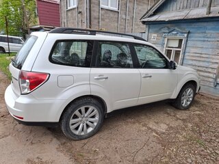 2012 Subaru Forester III Рестайлинг, белый, 1400000 рублей, вид 1