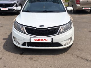 2014 Kia Rio 5-speed III, белый, 700000 рублей, вид 1