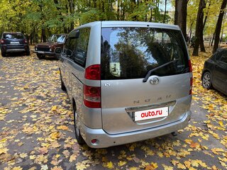 2001 Toyota Noah I (R60), серебристый, 950000 рублей, вид 4