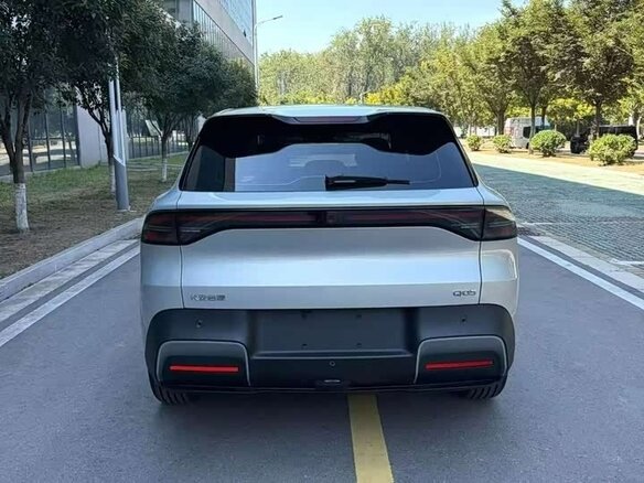 2026 Changan Qiyuan Q05 51.9 kWh II, серебристый - вид 4