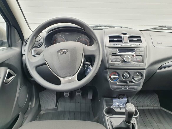 2026 Lada (ВАЗ) Granta I Рестайлинг, белый, 1101000 рублей - вид 14