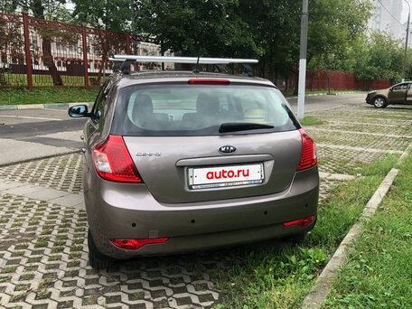 2011 Kia Ceed I Рестайлинг, бежевый, 750000 рублей, вид 4