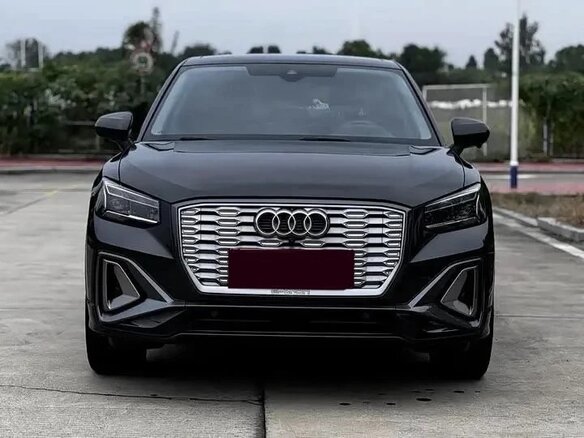 2022 Audi Q2 L e-tron I Рестайлинг, чёрный, 1756000 рублей - вид 1