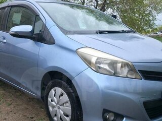 2011 Toyota Vitz III (XP130), голубой, 550000 рублей, вид 5
