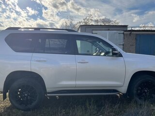 2020 Toyota Land Cruiser Prado 150 Series Рестайлинг 3, белый, 6500000 рублей, вид 4
