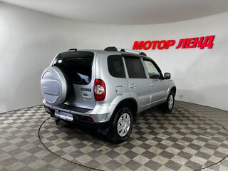 2018 Chevrolet Niva I Рестайлинг, серый, 676000 рублей, вид 4