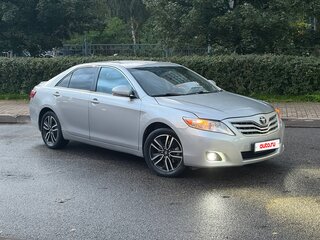 2009 Toyota Camry VI (XV40) Рестайлинг, серебристый, 750000 рублей, вид 2