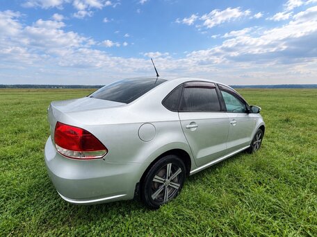 2012 Volkswagen Polo V, серебристый, 575000 рублей, вид 2