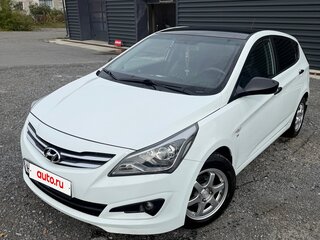 2015 Hyundai Solaris I Рестайлинг, белый, 1000000 рублей, вид 3