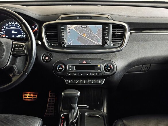 2018 Kia Sorento III Prime Рестайлинг, белый, 3048111 рублей - вид 14