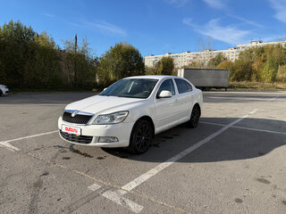 2012 Skoda Octavia II (A5) Рестайлинг, белый, 855000 рублей, вид 1