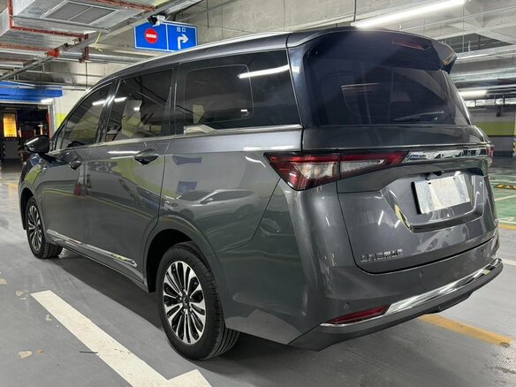 2023 Wuling Jiachen, серебристый, 1140000 рублей - вид 3