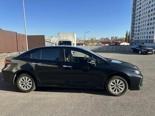 2021 Toyota Corolla XII (E210), чёрный, 2525000 рублей, вид 4