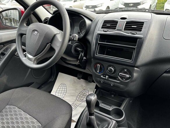 2026 Lada (ВАЗ) Granta I Рестайлинг, красный, 1088000 рублей - вид 12