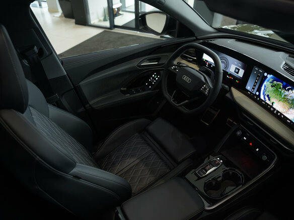 2026 Audi Q5 L III (GU), зелёный, 7540000 рублей - вид 25