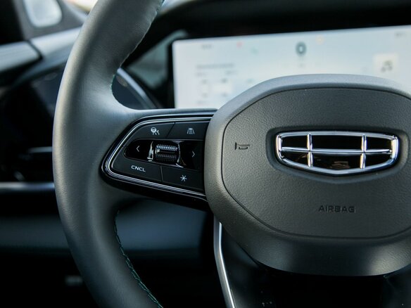 2026 Geely Monjaro I Рестайлинг, зелёный, 4905990 рублей - вид 17