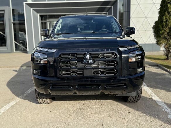 2026 Mitsubishi L200 VI, чёрный, 6589000 рублей - вид 3