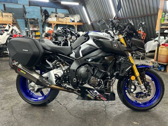 2017 Yamaha MT-10SP, серебристый, 1470000 рублей - вид 2