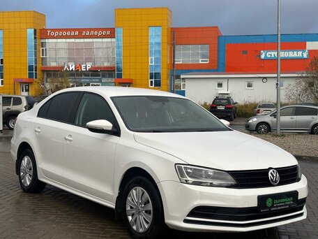 2015 Volkswagen Jetta VI Рестайлинг, белый, 920000 рублей, вид 3