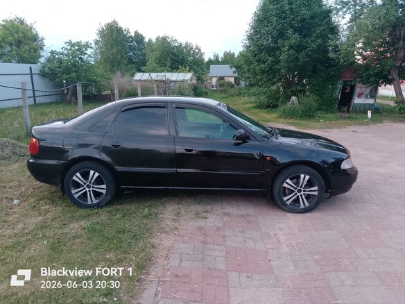 1996 Audi A4 I (B5), чёрный - вид 10