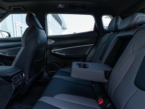 2026 Geely Cityray, серебристый, 2909990 рублей - вид 30