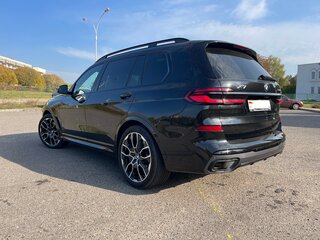 2023 BMW X7 40i I (G07) Рестайлинг, чёрный, 8500000 рублей, вид 5