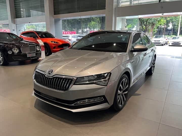 Открыть фотографии: Skoda Superb III Рестайлинг