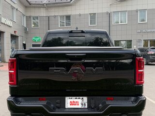 2024 Ram 1500 Crew Cab V Рестайлинг, чёрный, 8700000 рублей, вид 2