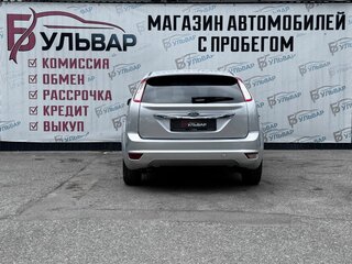 2011 Ford Focus II Рестайлинг, серебристый, 510000 рублей, вид 5