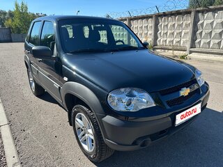 2018 Chevrolet Niva I Рестайлинг, чёрный, 930000 рублей, вид 2