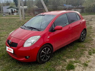 2008 Toyota Yaris II, красный, 525000 рублей, вид 1