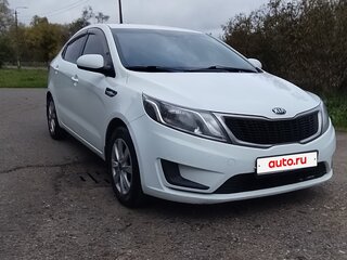 2013 Kia Rio III, белый, 750000 рублей, вид 3
