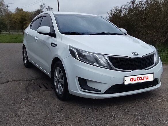 2013 Kia Rio III, белый, 730000 рублей - вид 2