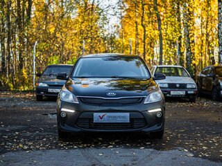 2017 Kia Rio IV, чёрный, 1050000 рублей, вид 3