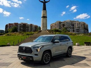 Toyota Sequoia III