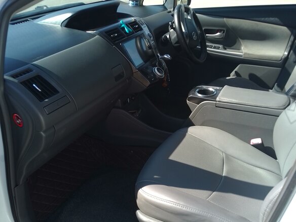 2013 Toyota Prius Alpha I (ZVW40/41), белый, 1225000 рублей - вид 4