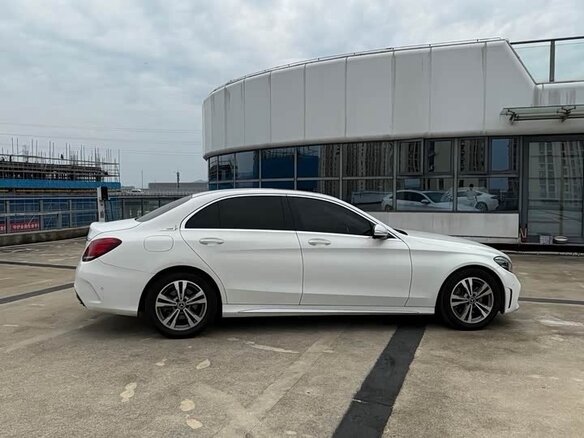 2019 Mercedes-Benz C-Класс 180 IV (W205) Рестайлинг, белый, 2100000 рублей - вид 3