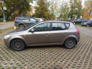 2009 Kia Ceed I, бежевый, 610000 рублей, вид 2