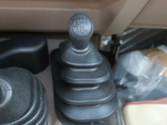 2026 Toyota Land Cruiser 71 70 Series Рестайлинг 2, красный, 10400000 рублей - вид 16