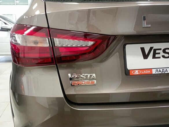 2026 Lada (ВАЗ) Vesta SW Cross I Рестайлинг (NG), коричневый - вид 9