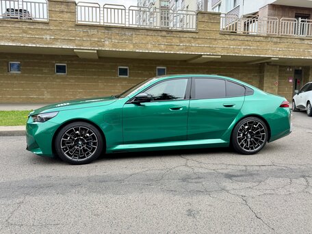 2025 BMW M5 VII (G90), зелёный, 14900000 рублей, вид 2