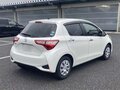 2018 Toyota Vitz III (XP130) Рестайлинг 2, белый, 750001 рублей - вид 4