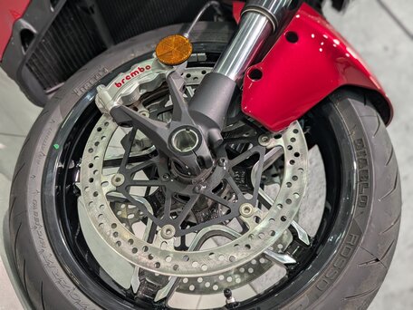 2026 Ducati XDiavel V4, красный, 3690000 рублей, вид 2