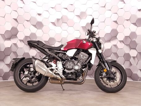 2019 Honda CB 1000R, красный, 1085000 рублей, вид 3