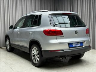 2011 Volkswagen Tiguan I Рестайлинг, серебристый, 1699000 рублей, вид 4