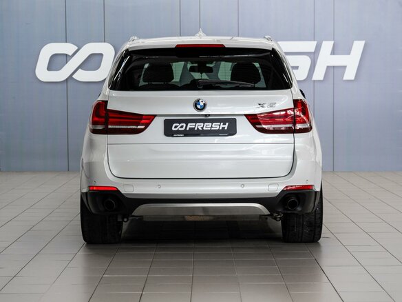 2016 BMW X5 35i III (F15), белый - вид 3