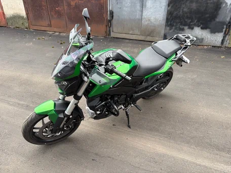 2024 Bajaj Dominar 400, зелёный, 400000 рублей, вид 3
