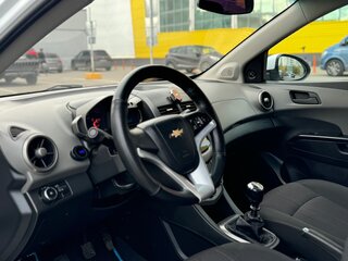 2012 Chevrolet Aveo II, белый, 399999 рублей, вид 3
