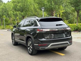 2023 Volkswagen Tayron I Рестайлинг, серый, 2120777 рублей, вид 4